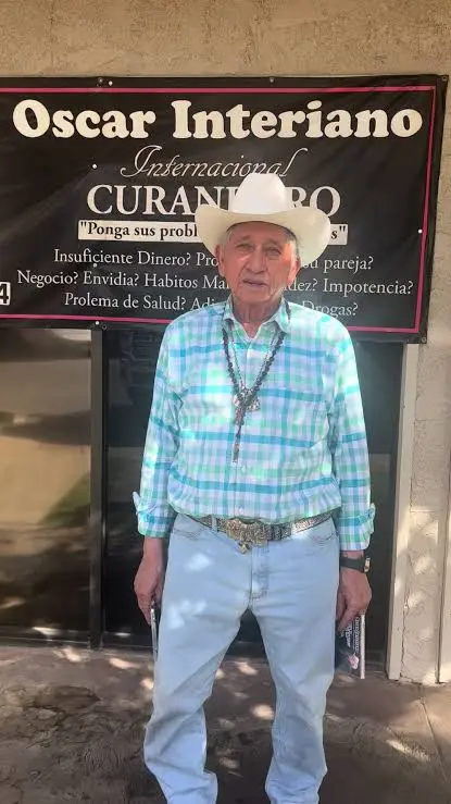 Letrero del consultorio de Oscar Interiano